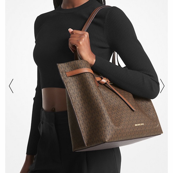 MICHAEL KORS
Emilia Large Logo Tote Shoulder Bag
COLOR BROWN
NWT - Picture 6 of 16